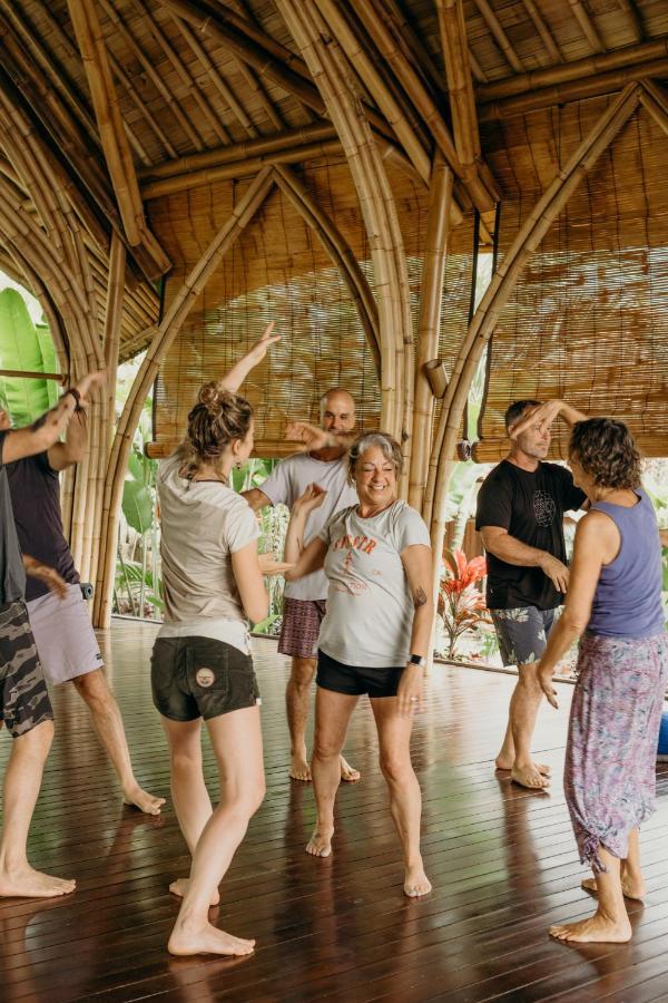 Отель Sava Eco Retreat Padangan  Экстерьер фото